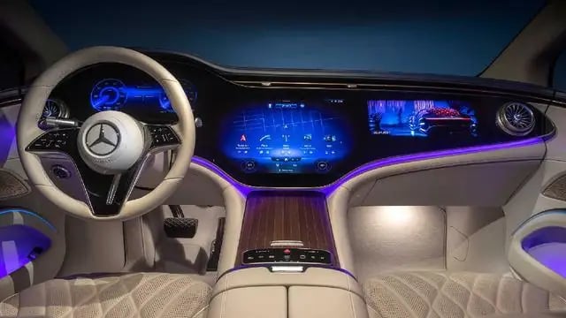 Mercedes Dijital Devrimden Fiziksel Düğmelere Dönüyor: Bir Yolcu Talebi