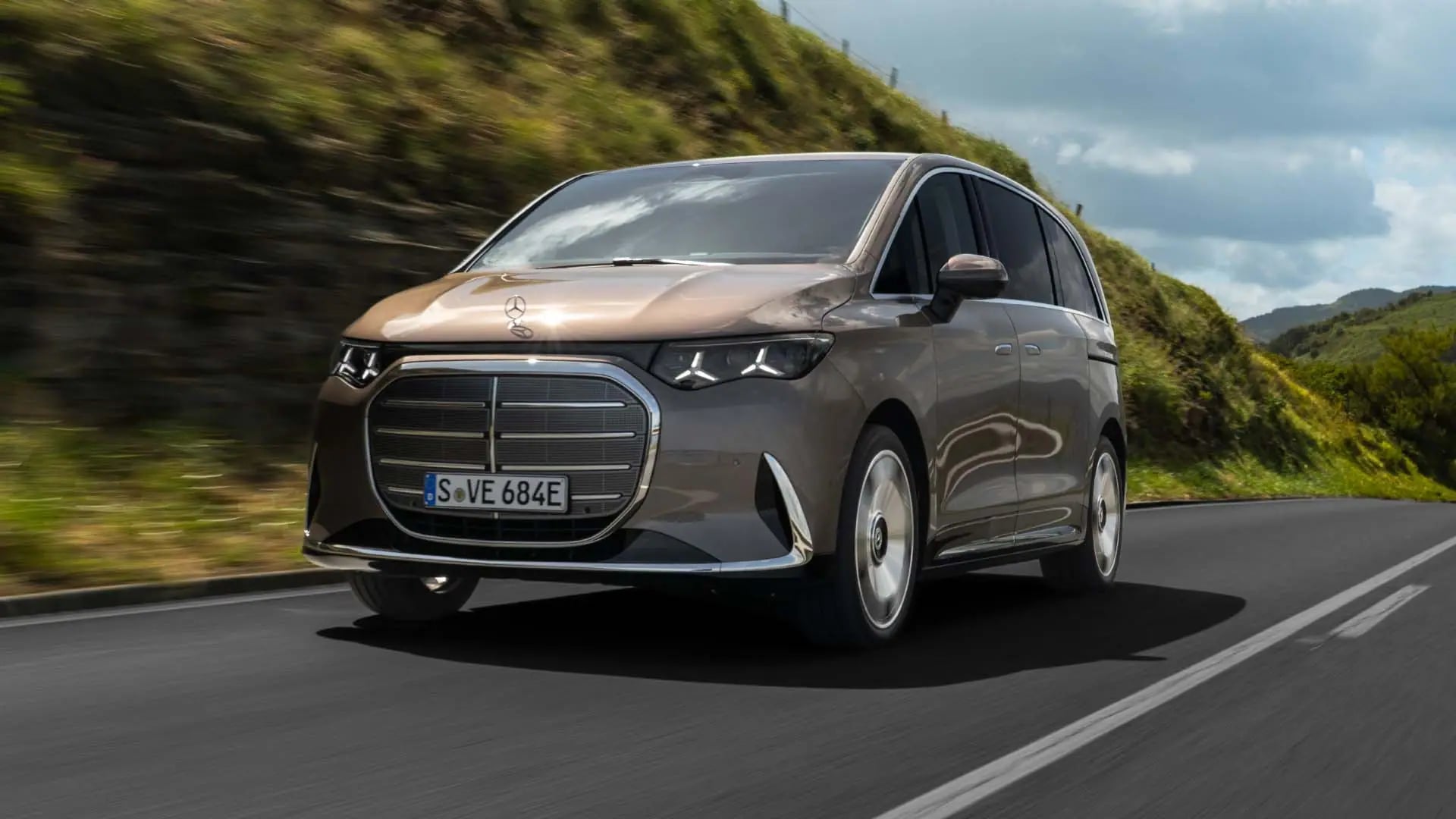 Mercedes Elektrikli VLE Türkiye'de Yeniden Doğuyor: Üç Farklı Sürücüye Hitap Eden Yeni Seçenekler
