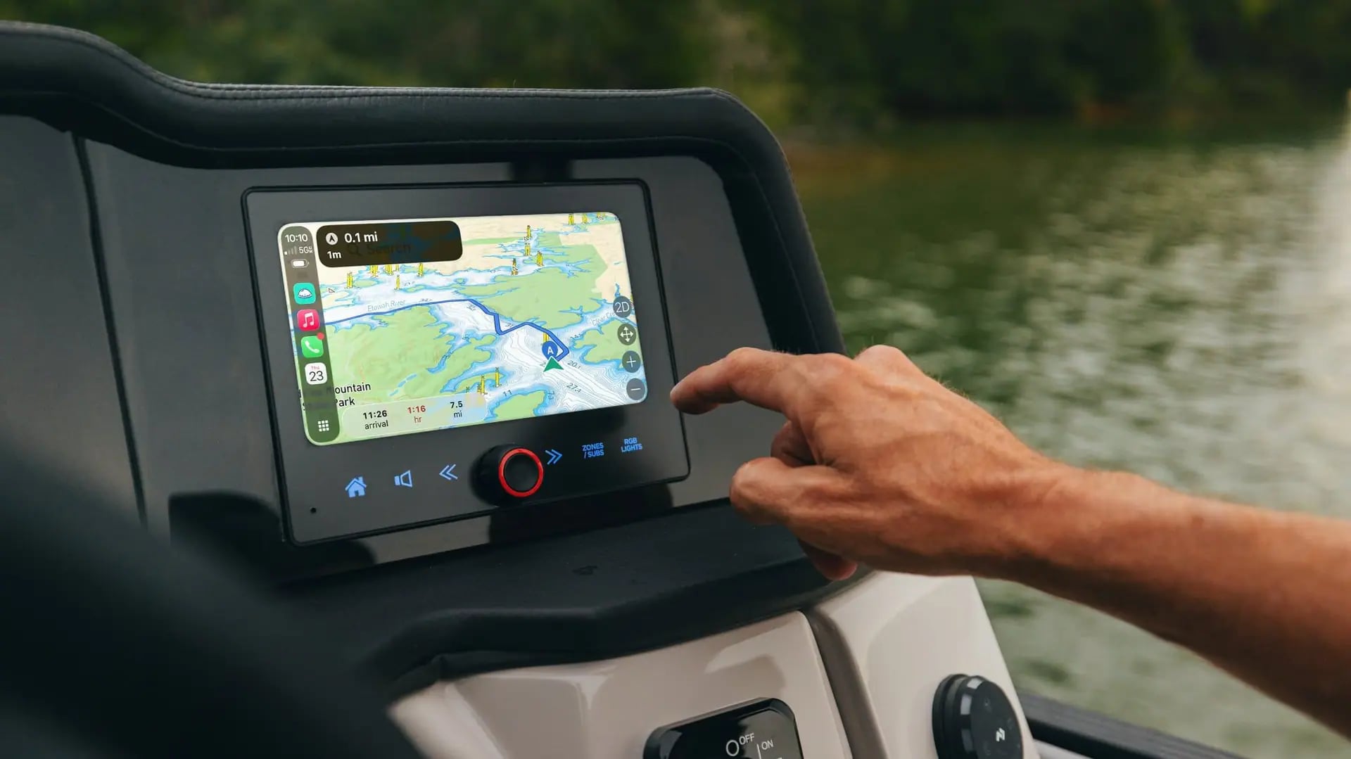 Motor Teknesi Yeni Nesil CarPlay Dönüşümü: Su Üzerinde Akıllı Deneyim Başlıyor