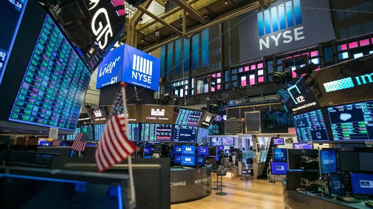 New York Borsası Düşüşle Kapandı: Tahvil Faizleri 19 Yılın Zirvesinde, Petrol Yeniden Yükselişte