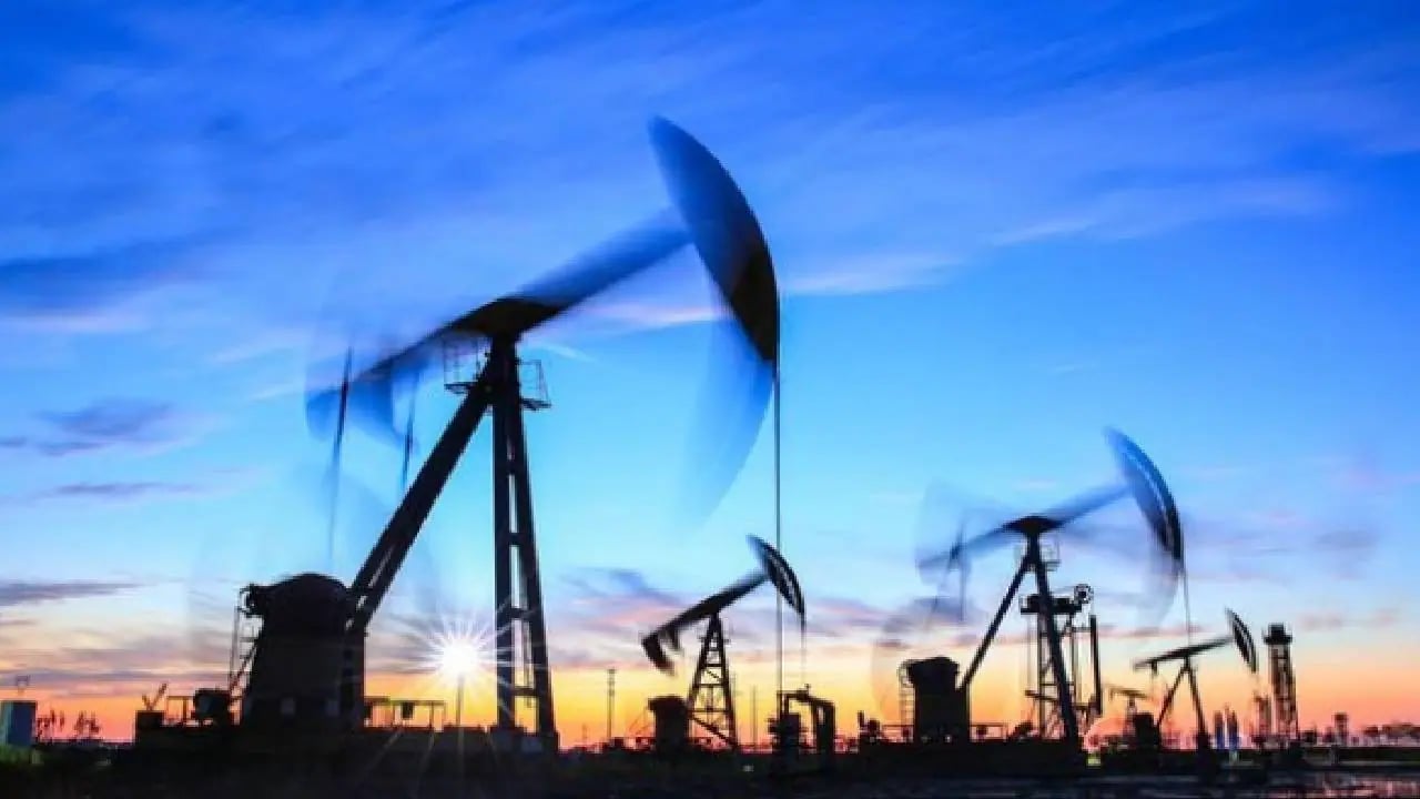 Petrol Fiyatları Hürmüz Gerilimiyle Fırladı: Brent 92 Dolara Dayandı