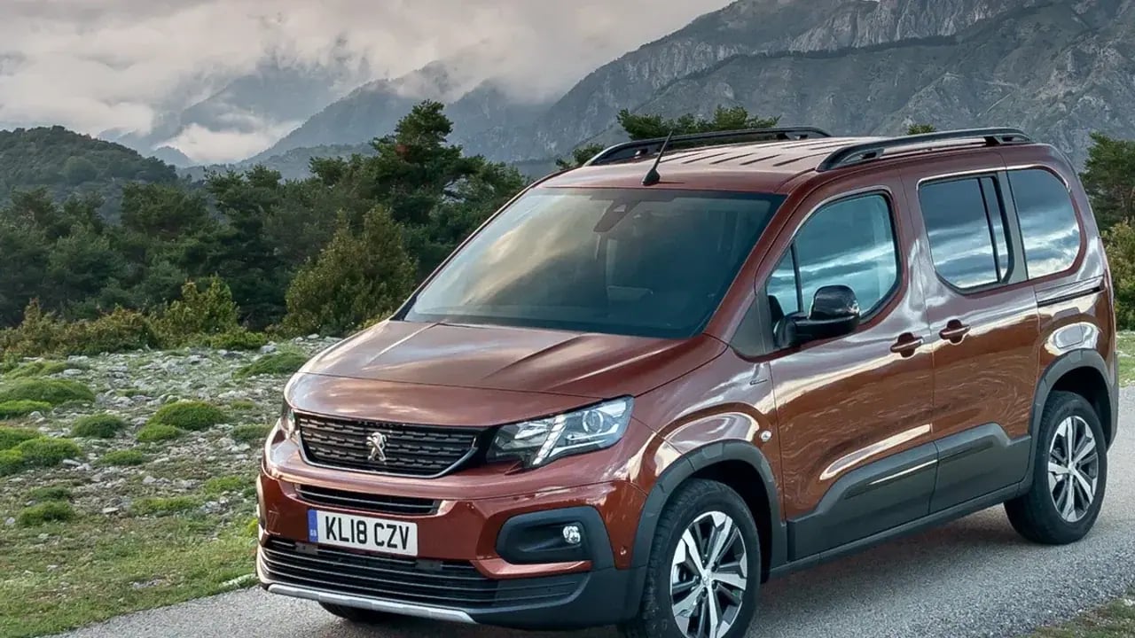 Peugeot'dan Yeni Hamle: Rifter Yerel Üretim Bulmaca Çözüyor
