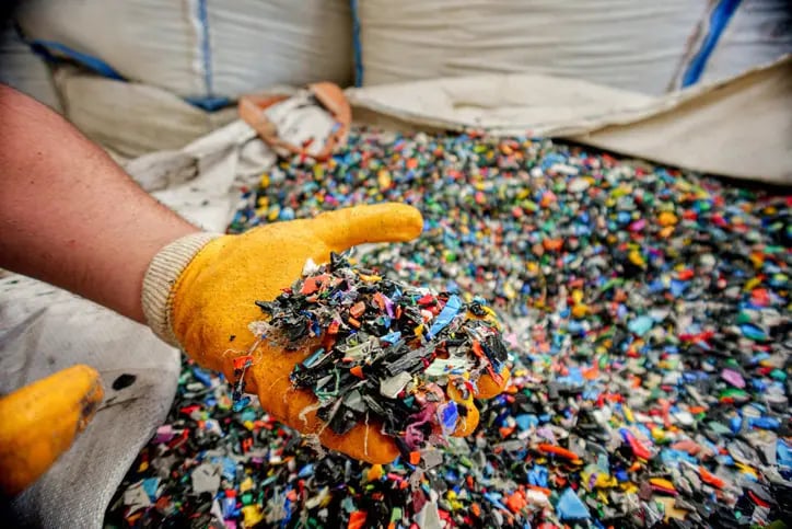 Plastik Atıklar Temiz Enerjiye Dönüşüyor: Devrim Niteliğinde Yeni Metot