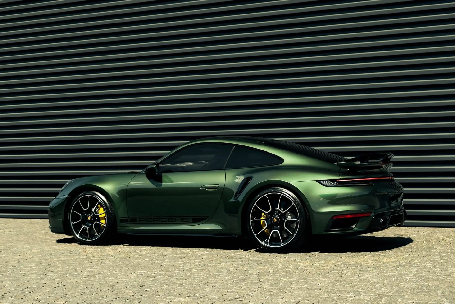 Porsche'den Yeşil Cehenneme Özel Saygı Duruşu: Nürburgring Mirası Taşıyan Sınırlı Üretim '911 GT3 100 Jahre Edition'