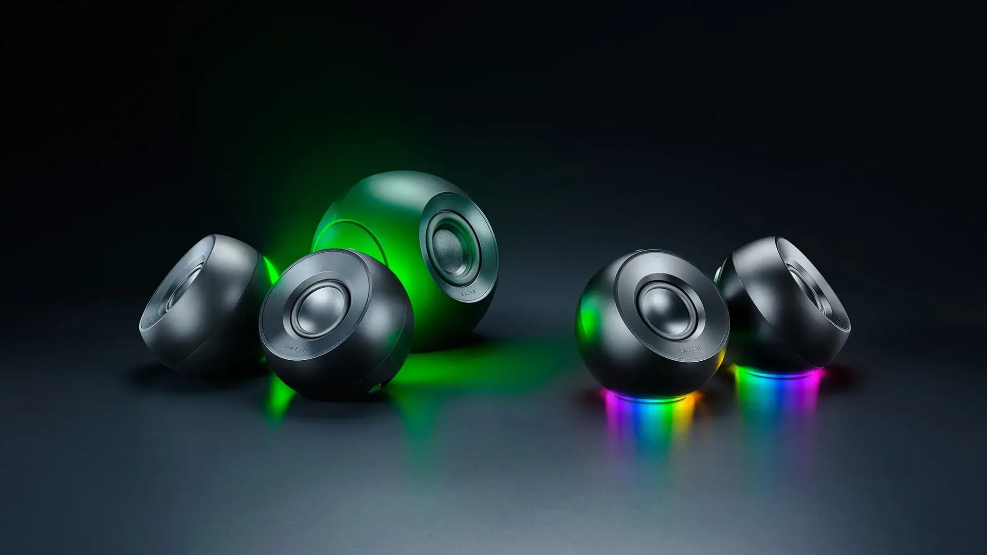 Razer Mako ve Mako X: Oyuncu Masasına Chroma RGB'li Yeni Ses Sistemleri Geldi