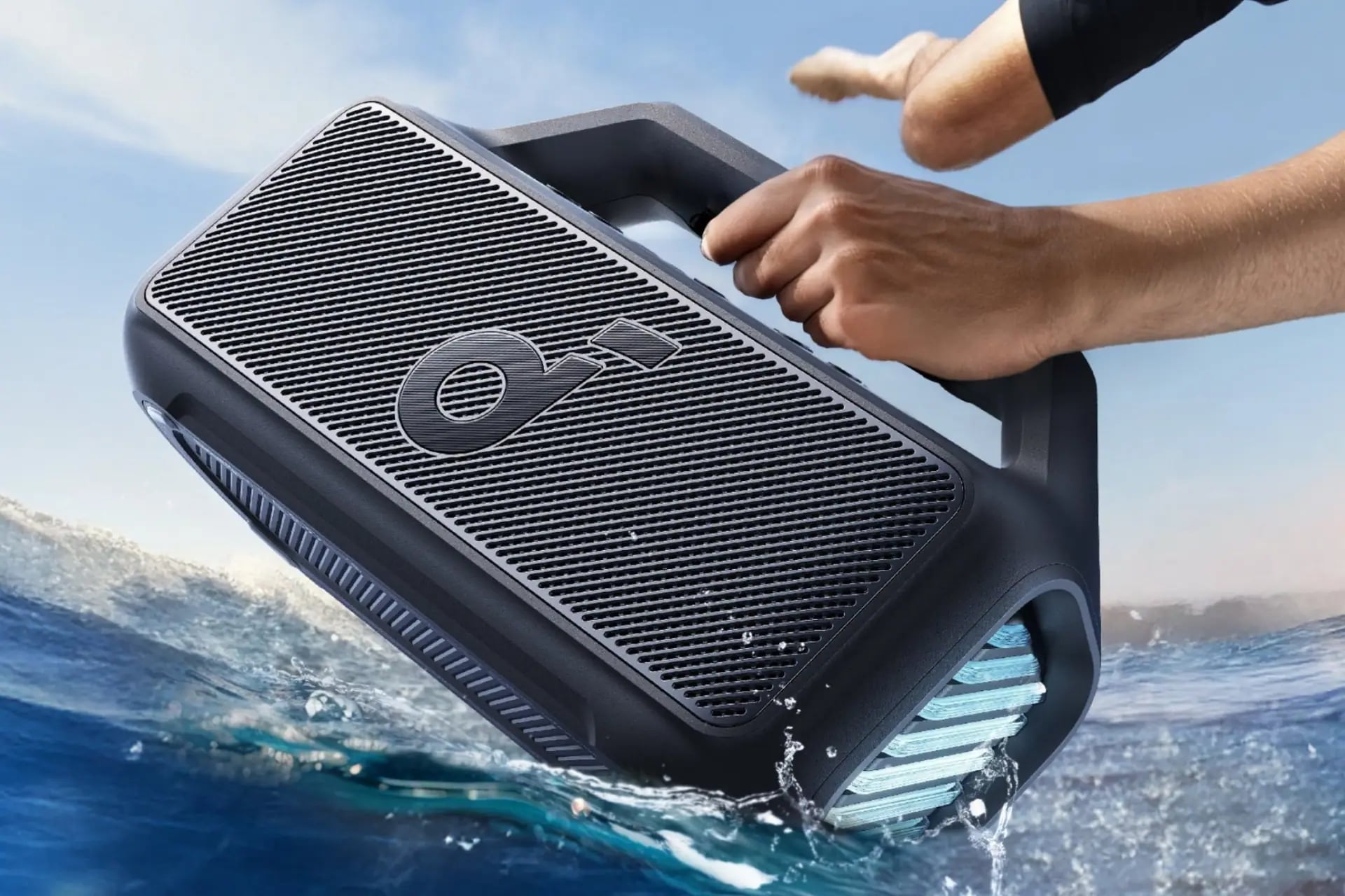 Suya Bile Girsin Su Geçirmez Güç: Soundcore Boom 2 İndirimde