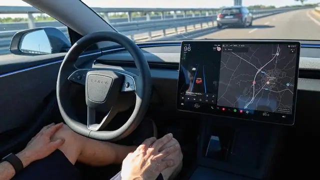 Tesla'nın Robotaksi Testlerinde Kritik Başarısızlık İddiası: Eski Yönetici Şirkete Dava Açtı