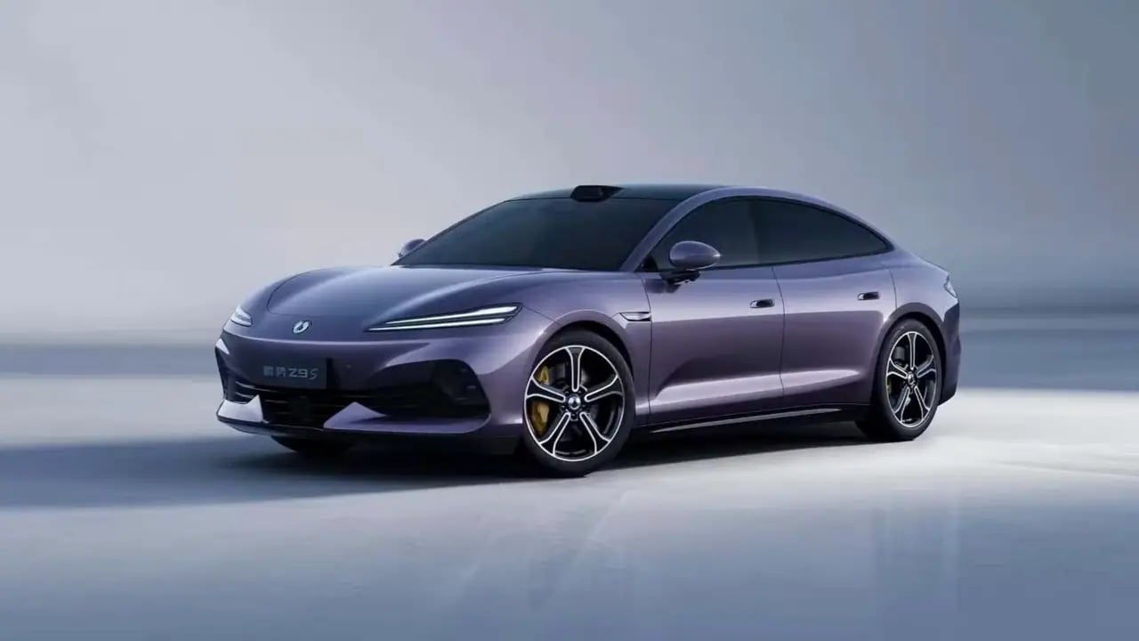 Tesla'ya Doğrudan Meydan Okuma: BYD Denza Z9S İç Detayları Merak Uyandırdı