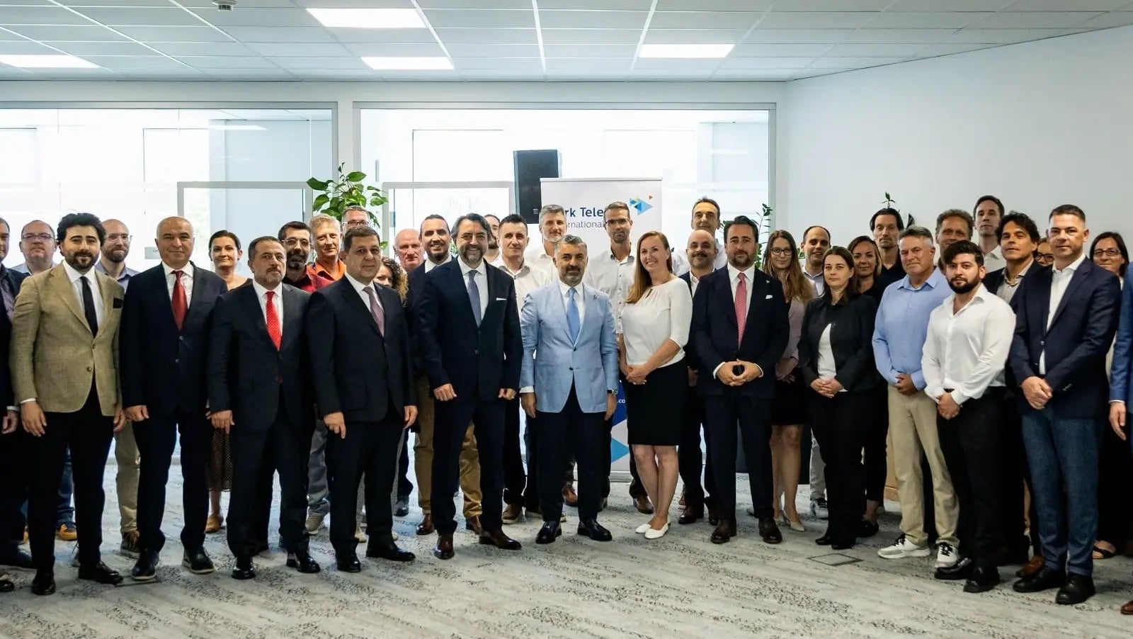 Türk Telekom'dan Global Sahneye Büyük Hamle: F1 Bakü Hazırlığında Altyapı Gücü