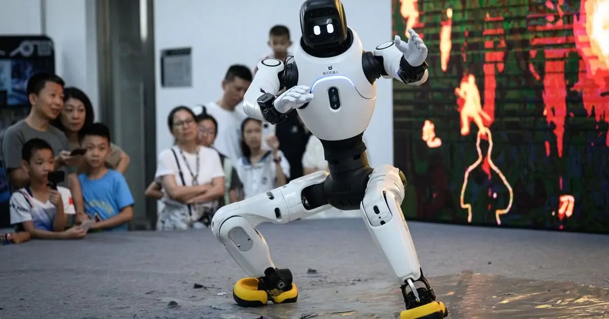 Yapay Zeka Robotları Sanatı Tanıtıyor