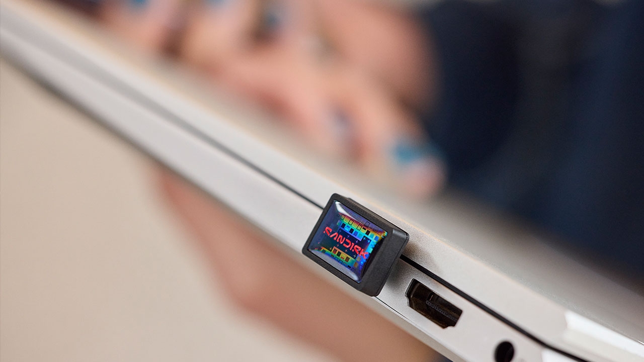 Cebinizin En Küçük Deposu: SanDisk'in Yeni USB Bombaları