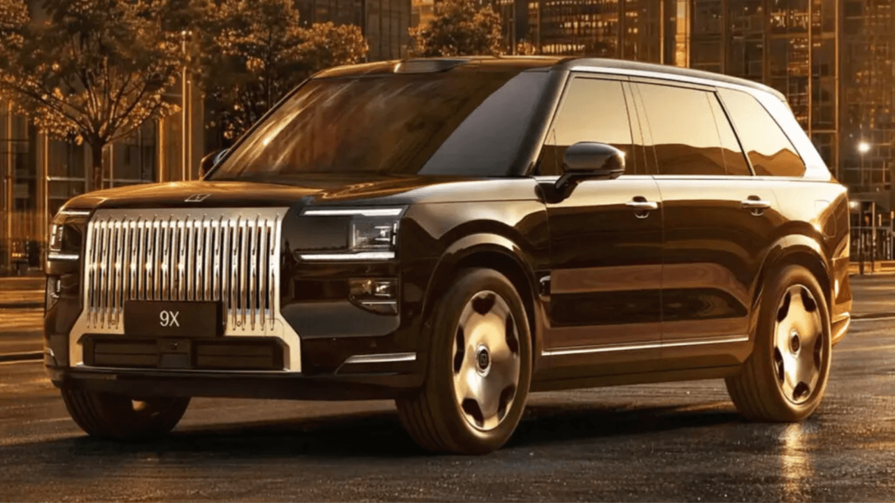 Çin'den Çıkınca SUV Bir Robot Gibi Kilitlendi