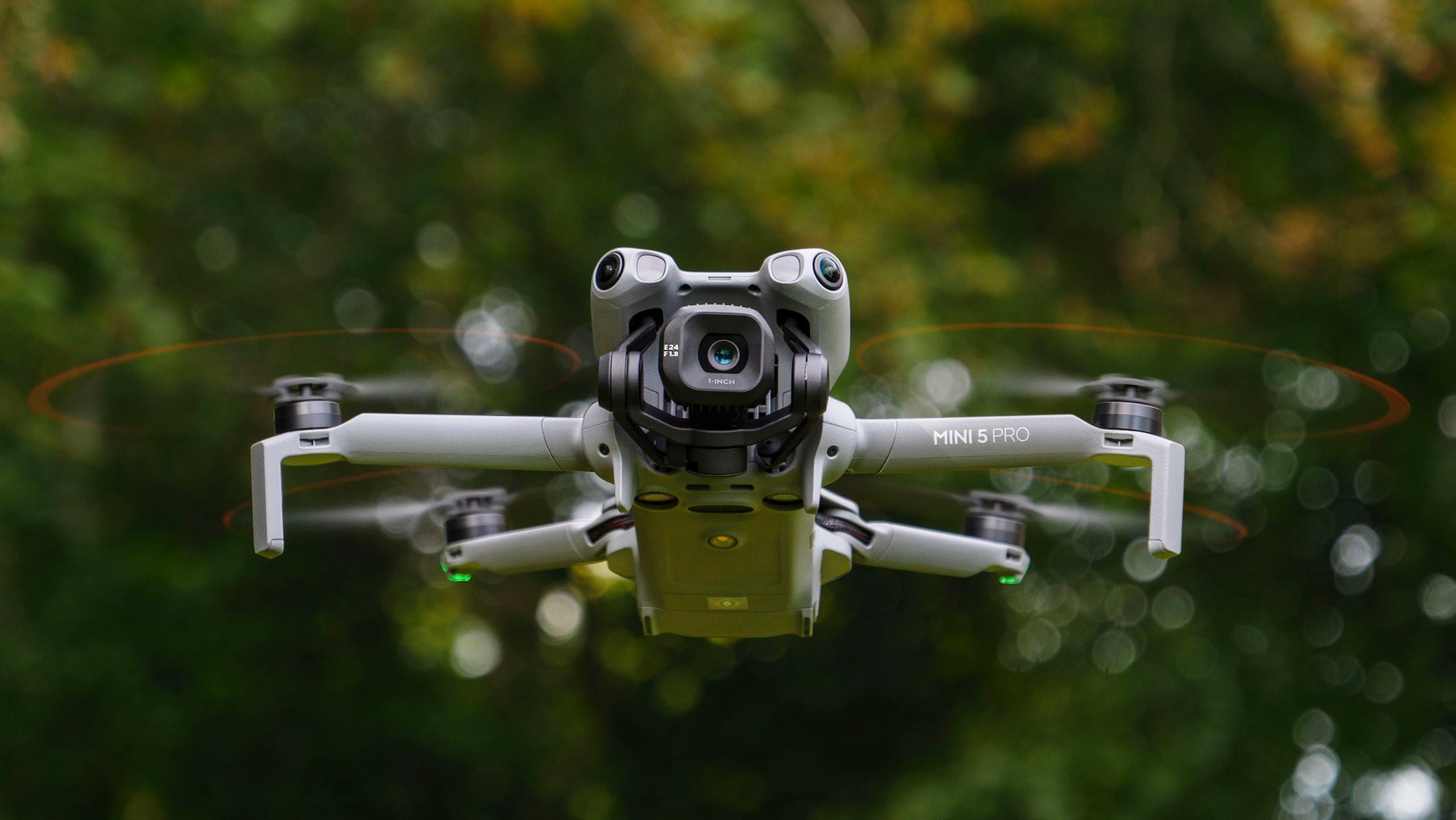 DJI'nın Drone Devrimine Fren Getiriyor: Federal İletişim Komisyonu Alarm Verdi