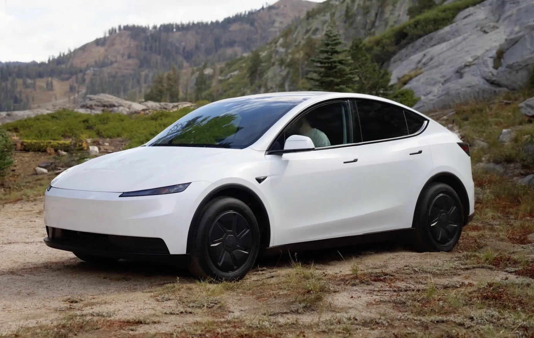 İkinci El Tesla Model Y’de Fiyat Alarmı: Vatandaş Şikayet Etti, Bakanlık Ağır Para Cezası Kesti
