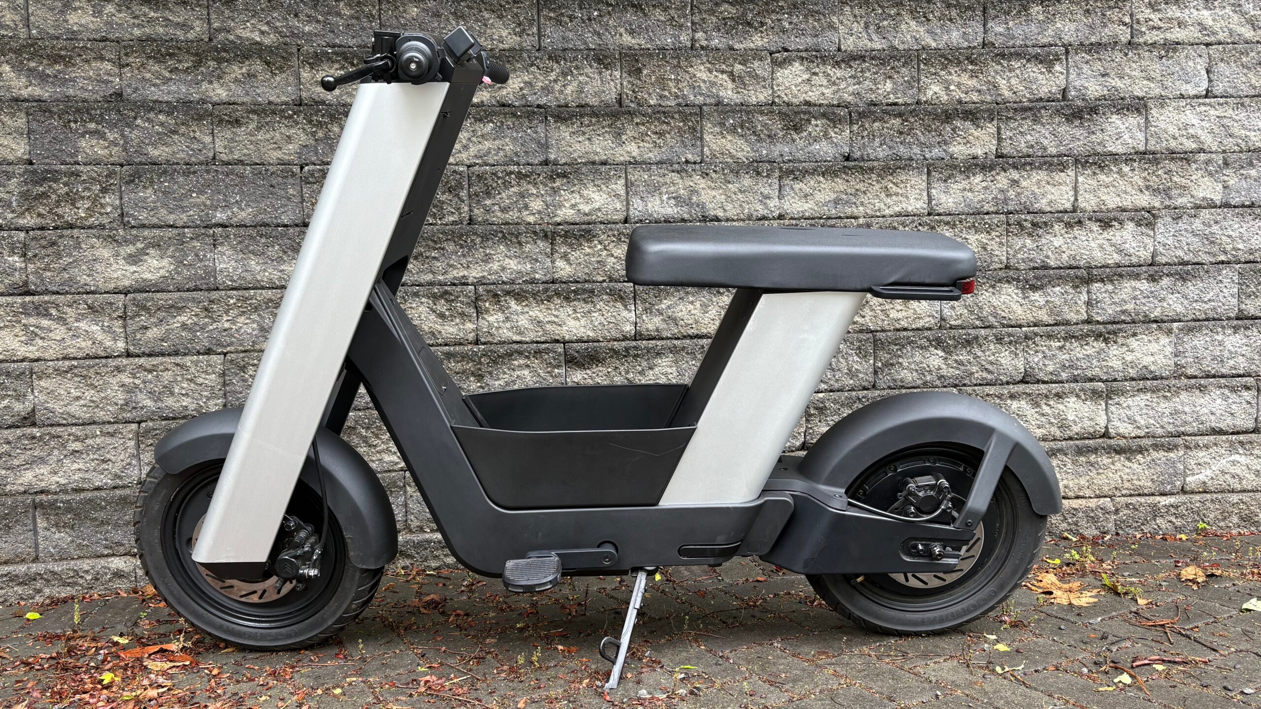 Infinite Machine Olto: Bisiklet Mi, Scooter mı?