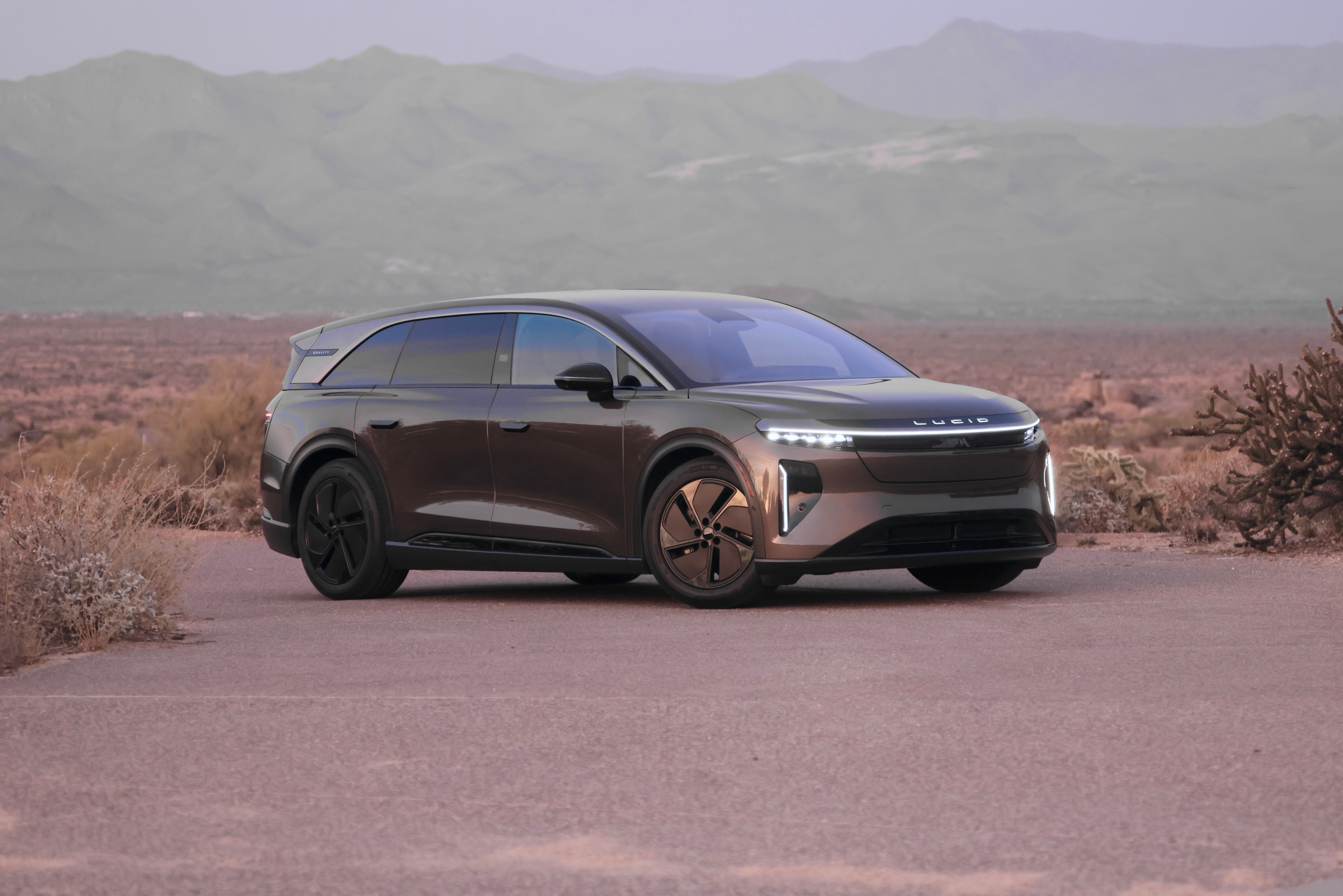 Lucid Gravity Touring: Dev Bir Elektrik SUV'nun Şaşırtıcı Performansı