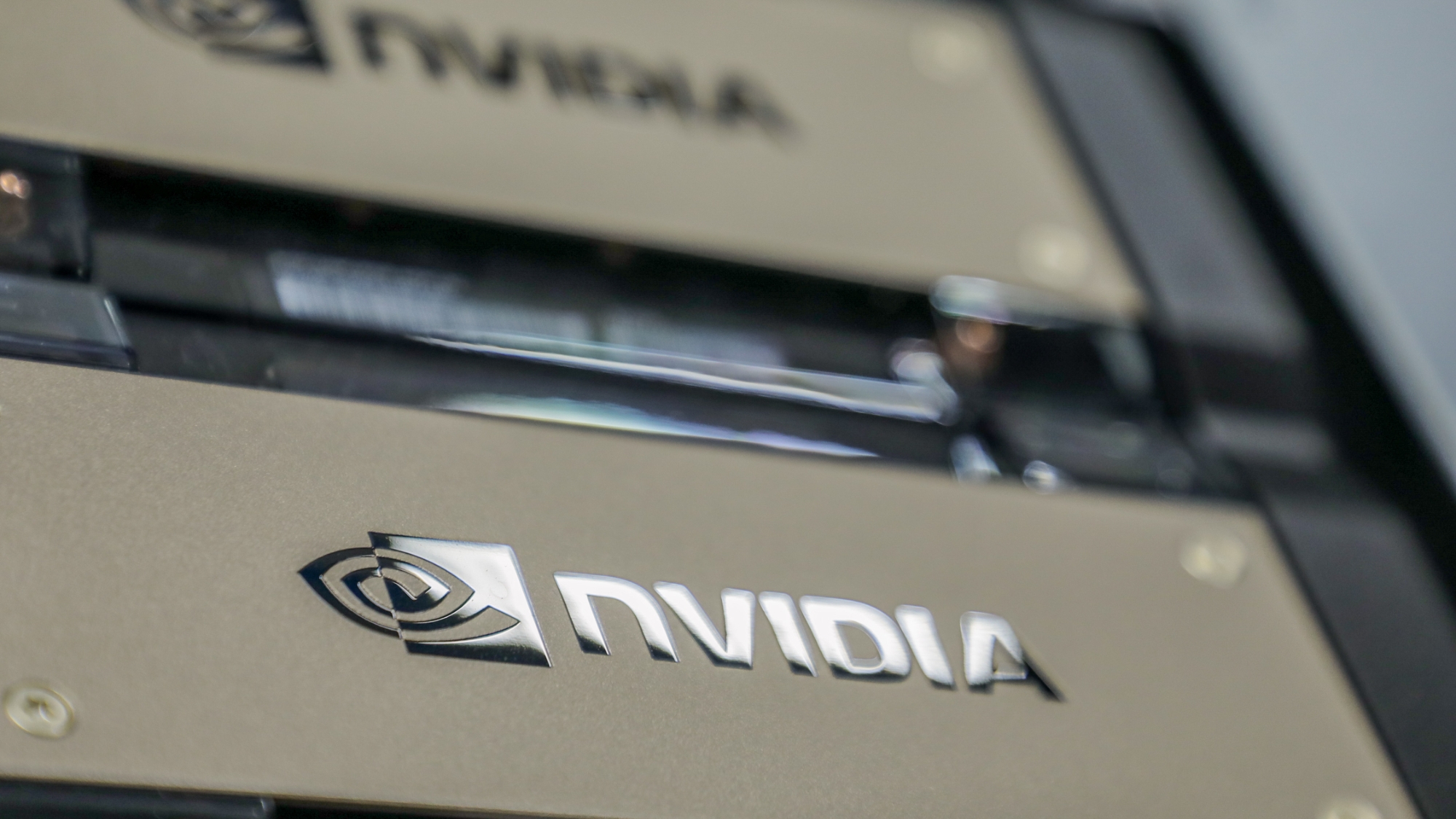 Nvidia'dan Kritik Hamle: Çip Kaçakları ve Tedarik Zinciri Kısıtlamaları