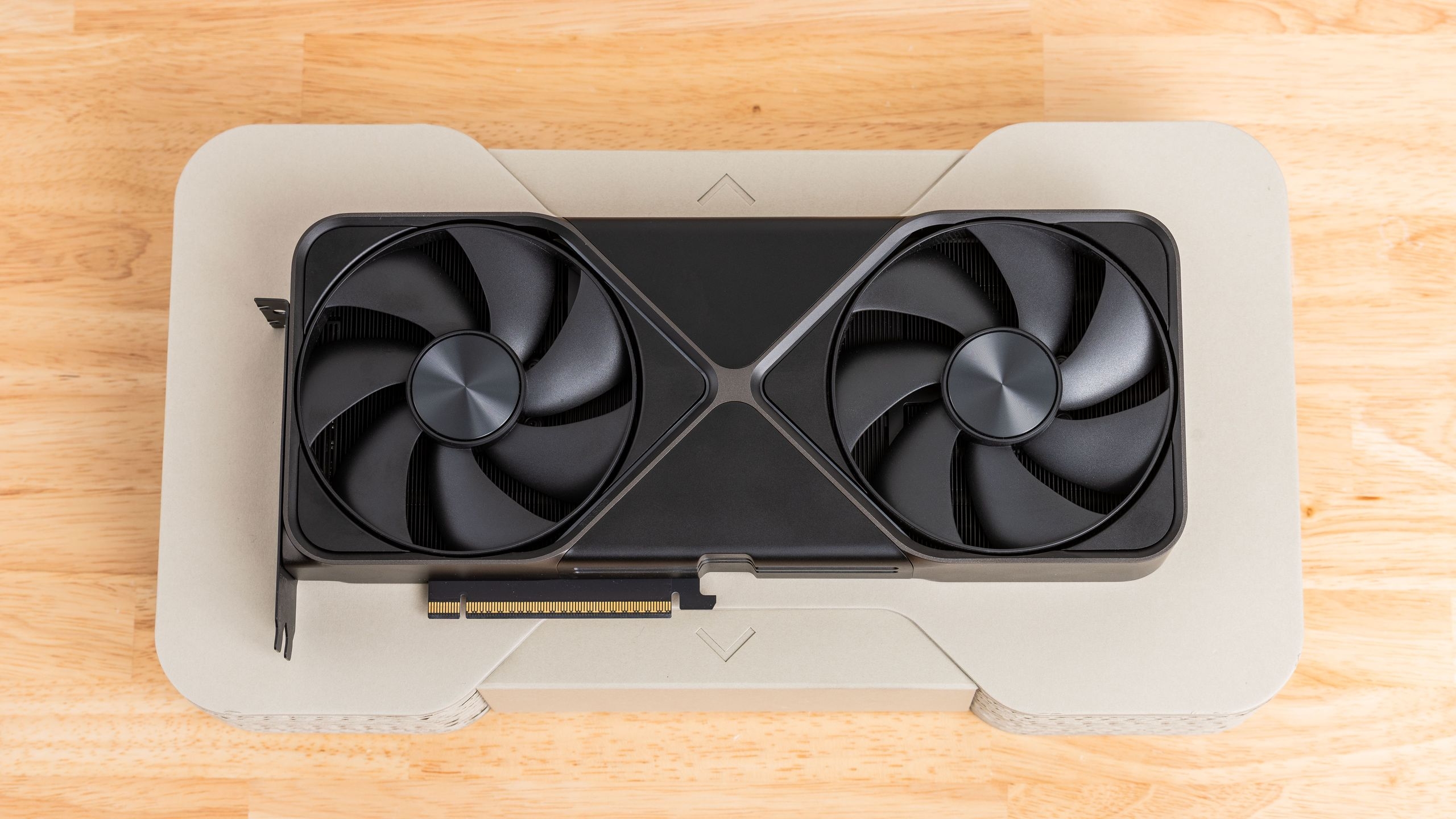 Nvidia Krizi: RTX 5090'da Fiyat Sıçraması Siparişleri İptal Ediyor