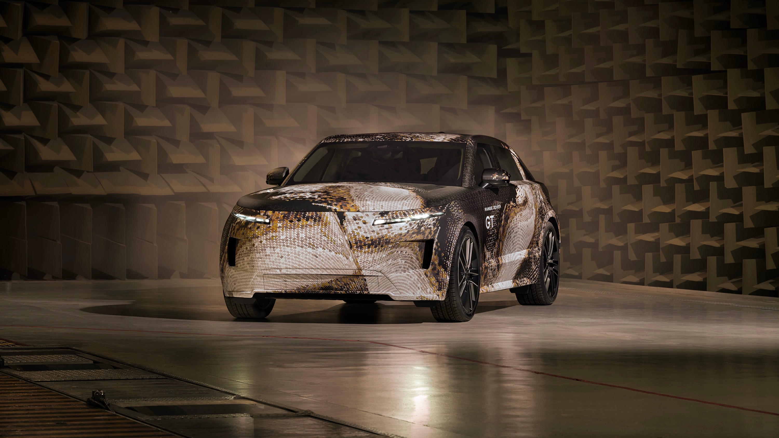 Range Rover'dan Yeni Sınır: Bir SUV Olmayan Lüks!