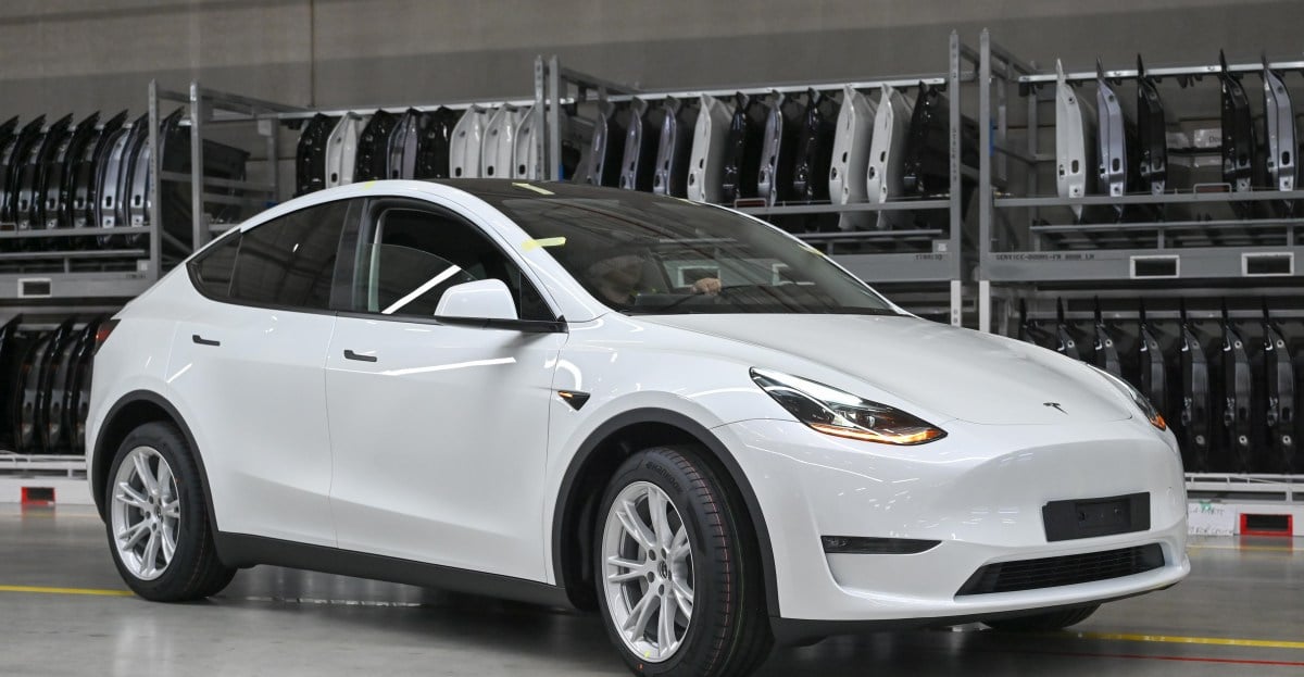Tesla'da Kritik Güvenlik İncelemesi: 1.2 Milyon Araç Kontrol Sorunları Nedeniyle Mercek Altında