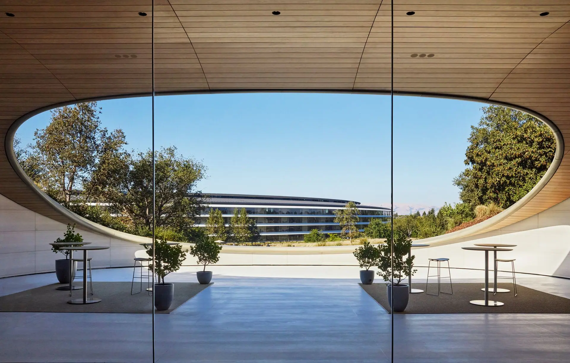 Pikachu Apple Park'ta